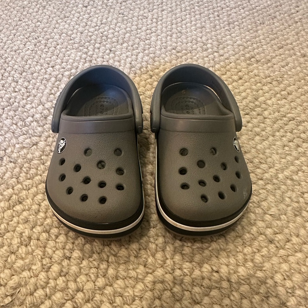 Toddler Crocs Size 5